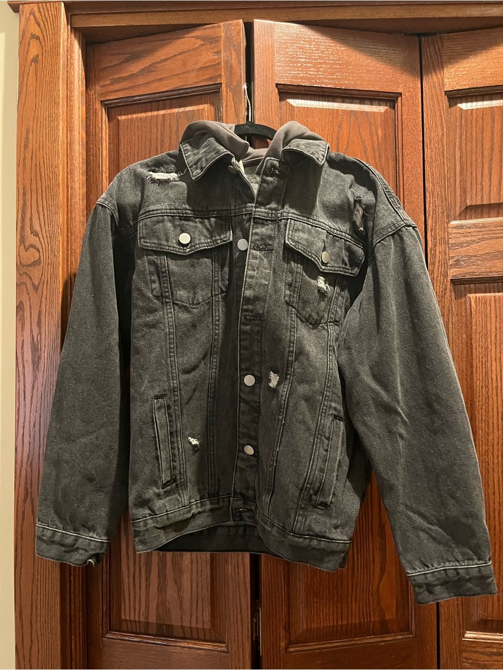 Women’s oversized Distressed Black Denim Jacket